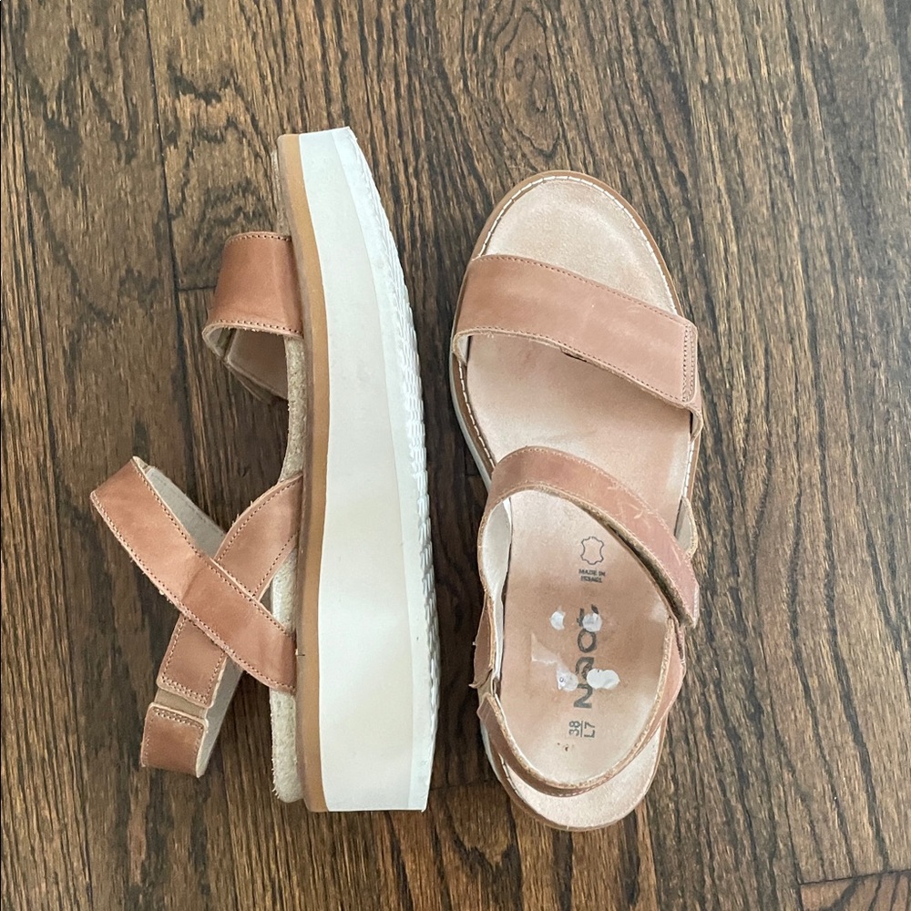 Naot Meringue sandals - Picture 2 of 5